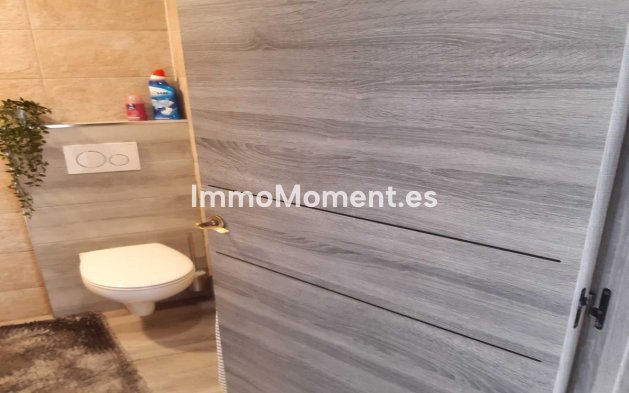 Resale - Apartment - Torremolinos - La Carihuela