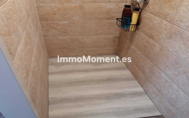 Resale - Apartment - Torremolinos - La Carihuela