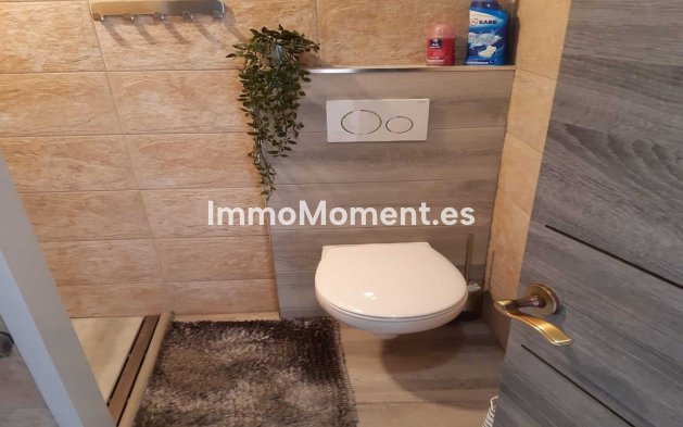 Resale - Apartment - Torremolinos - La Carihuela