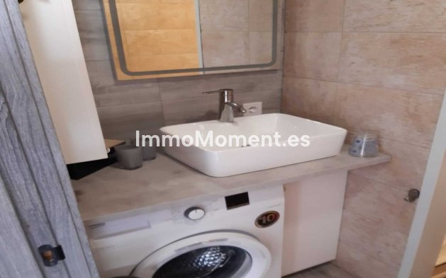 Resale - Apartment - Torremolinos - La Carihuela