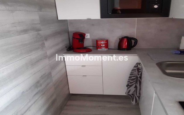 Resale - Apartment - Torremolinos - La Carihuela