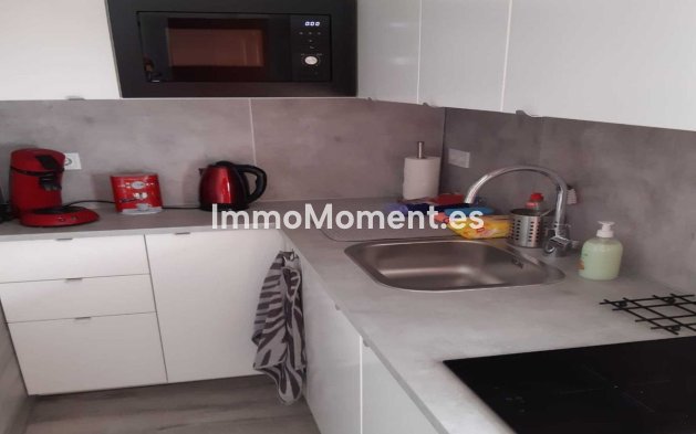 Resale - Apartment - Torremolinos - La Carihuela
