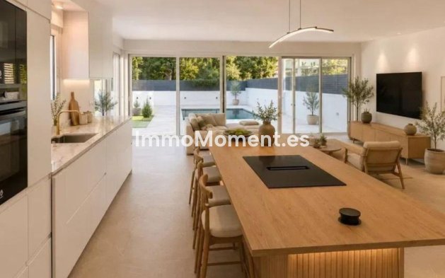 Wiederverkauf - Freistehende Villa - Marbella - Marbella Centro