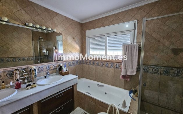 Reventa - Villa independiente - Marbella - Nueva Andalucía