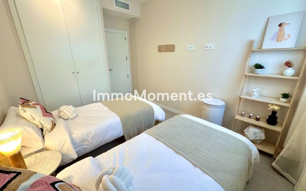 Lange termijn verhuur - Appartement - Estepona  - Cancelada