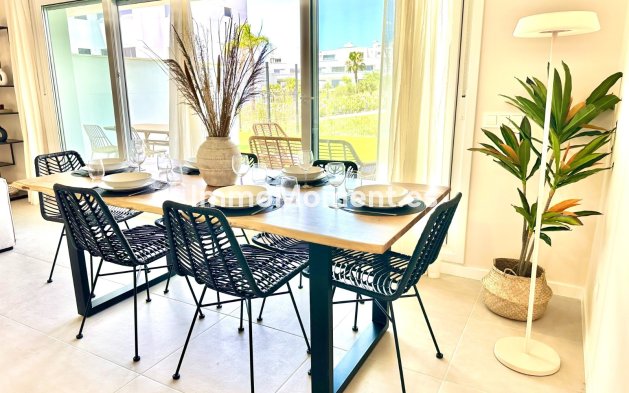 Lange termijn verhuur - Appartement - Estepona  - Cancelada