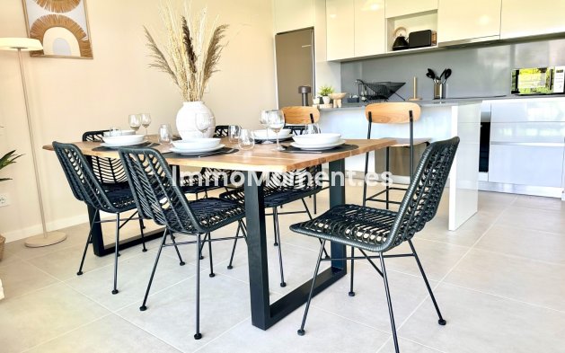 Lange termijn verhuur - Appartement - Estepona  - Cancelada