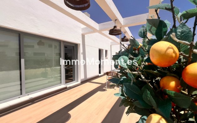 Lange termijn verhuur - Appartement - Estepona  - Cancelada
