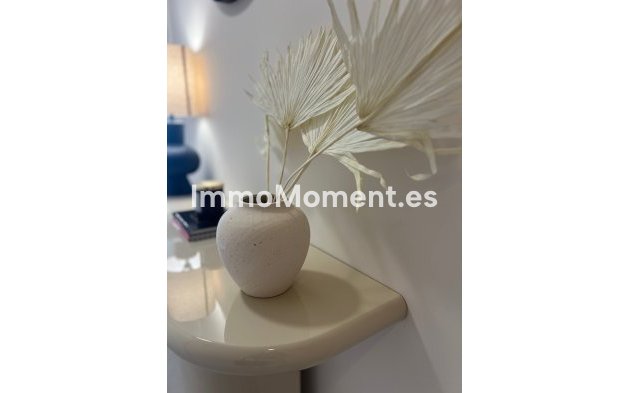 Lange termijn verhuur - Appartement - Estepona  - Cancelada