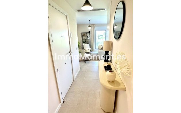 Lange termijn verhuur - Appartement - Estepona  - Cancelada