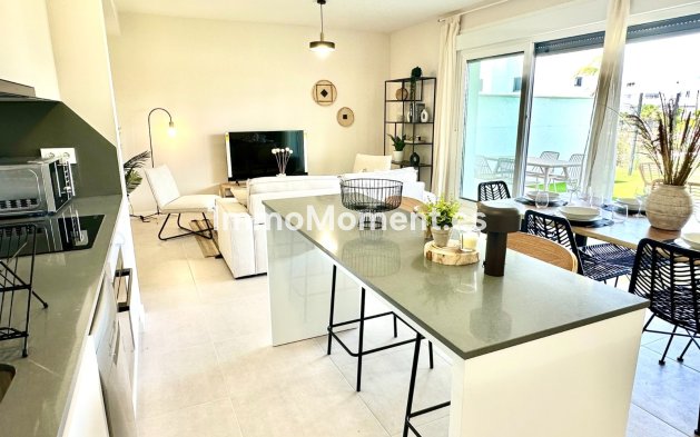Lange termijn verhuur - Appartement - Estepona  - Cancelada