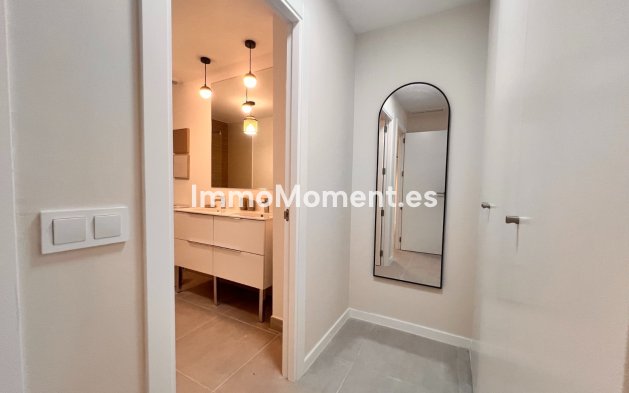 Lange termijn verhuur - Appartement - Estepona  - Cancelada