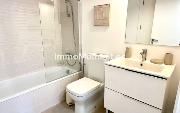 Lange termijn verhuur - Appartement - Estepona  - Cancelada