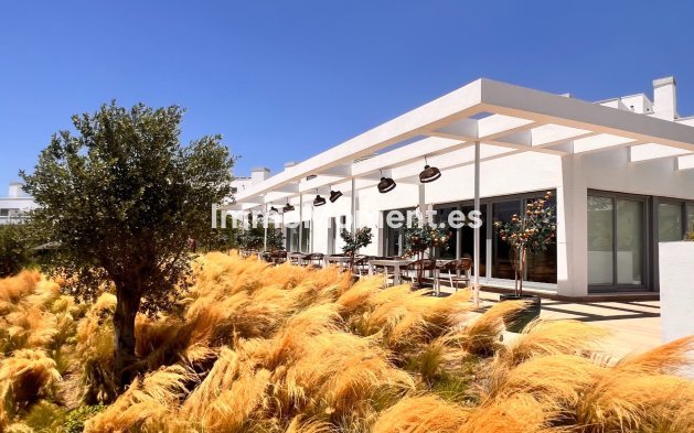 Lange termijn verhuur - Appartement - Estepona  - Cancelada