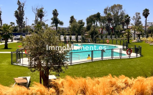 Lange termijn verhuur - Appartement - Estepona  - Cancelada
