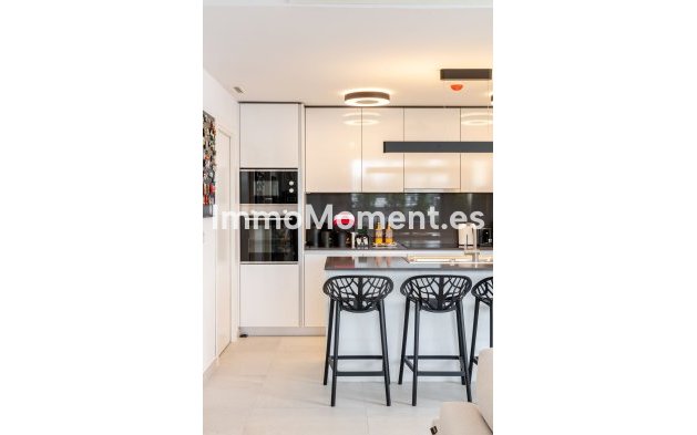 Resale - Apartment - Benahavís - Benahavís Centro