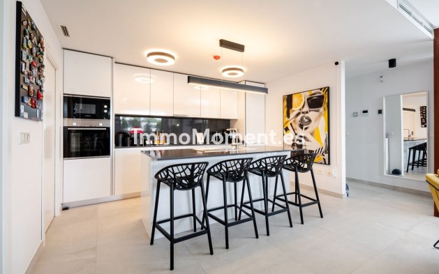 Resale - Apartment - Benahavís - Benahavís Centro