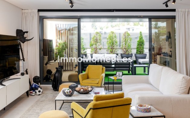 Resale - Apartment - Benahavís - Benahavís Centro