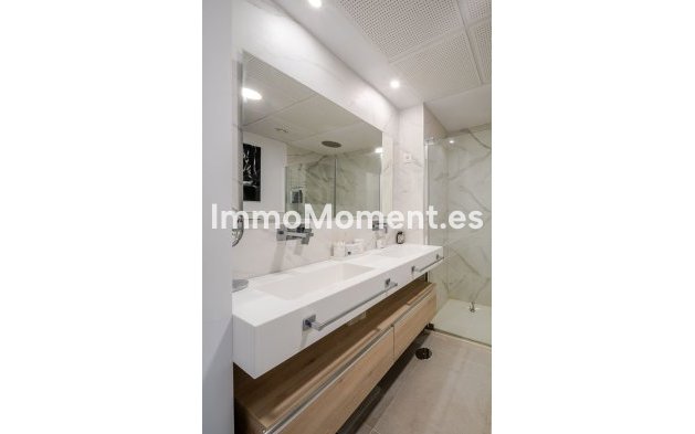 Resale - Apartment - Benahavís - Benahavís Centro