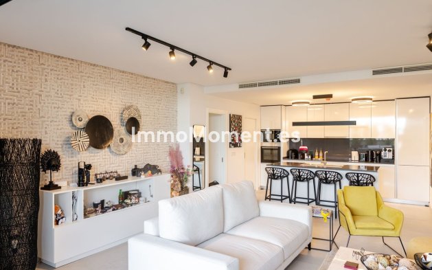 Resale - Apartment - Benahavís - Benahavís Centro