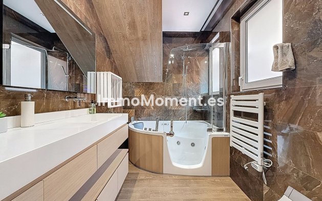 Resale - Townhouse - Málaga - Málaga Este