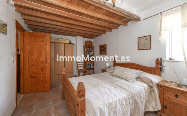 Reventa - Villa independiente - Interior  - Guaro