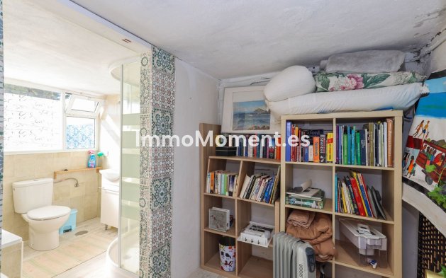 Reventa - Villa independiente - Interior  - Guaro