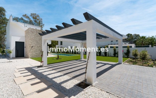 Bestaande woning - Vrijstaande villa - Estepona  - Atalaya