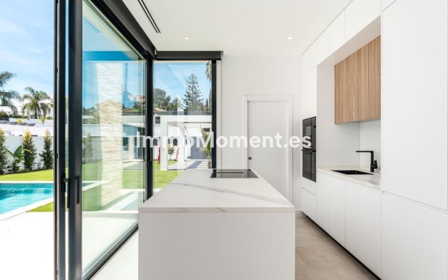 Bestaande woning - Vrijstaande villa - Estepona  - Atalaya