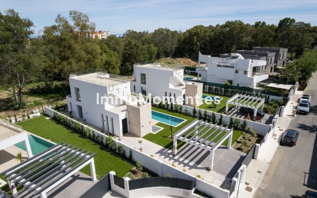 Bestaande woning - Vrijstaande villa - Estepona  - Atalaya