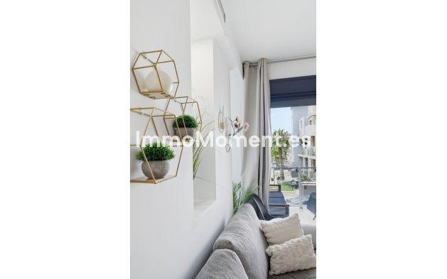 Resale - Apartment - Orihuela - Cabo roig - La Zenia