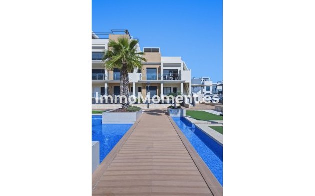 Resale - Apartment - Orihuela - Cabo roig - La Zenia