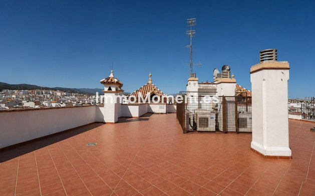 Revente - Appartement - Estepona  - Estepona Centro