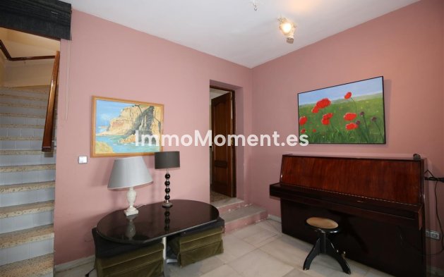 Reventa - Villa independiente - Estepona  - Estepona Centro