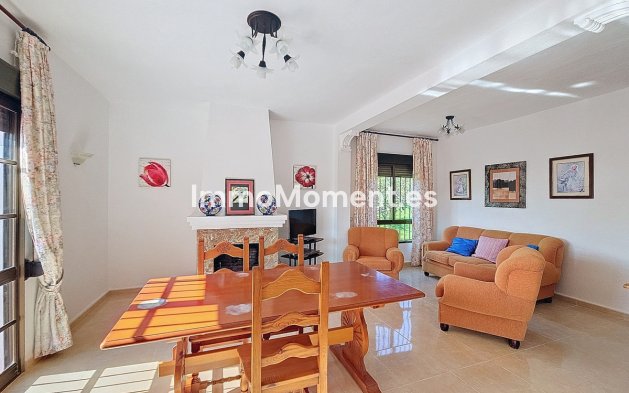 Bestaande woning - Landhuis - Estepona  - El Padron