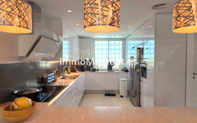 Resale - Townhouse - Marbella - Marbella Centro