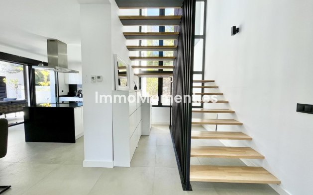 Resale - Detached villa - Alfaz del Pi - L'Albir