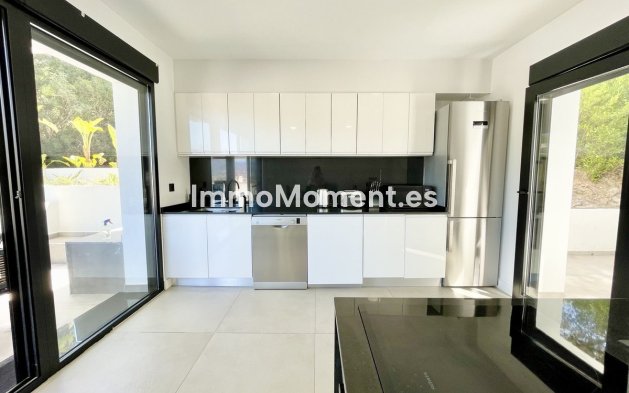 Resale - Detached villa - Alfaz del Pi - L'Albir