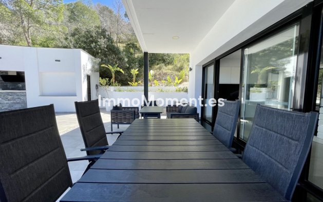 Resale - Detached villa - Alfaz del Pi - L'Albir
