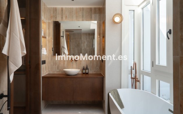 Resale - Apartment - Benahavís - Benahavís Centro