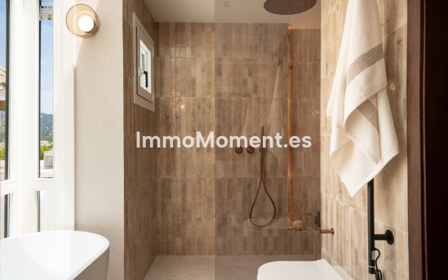 Resale - Apartment - Benahavís - Benahavís Centro