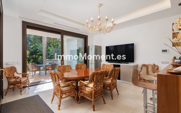 Wiederverkauf - Freistehende Villa - Marbella - Guadalmina Baja