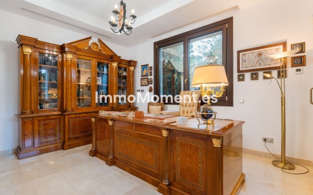 Wiederverkauf - Freistehende Villa - Marbella - Guadalmina Baja