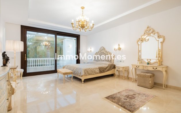 Wiederverkauf - Freistehende Villa - Marbella - Guadalmina Baja