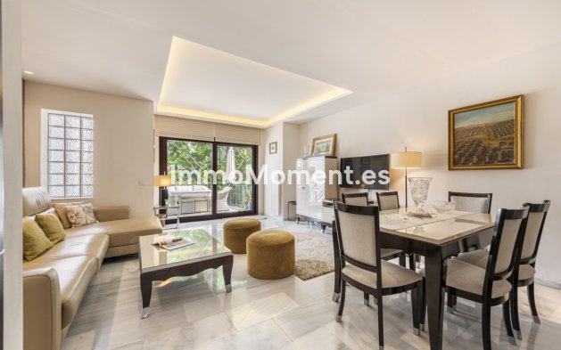 Resale - Townhouse - Marbella - Marbella Centro