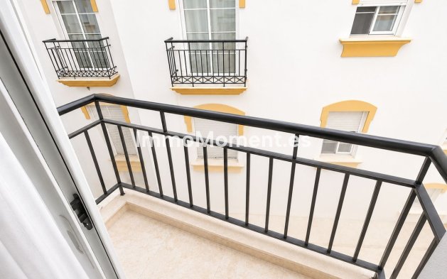 Reventa - Apartamento - Interior  - Guaro