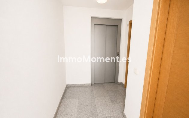 Reventa - Apartamento - Interior  - Guaro