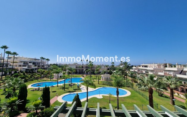 Resale - Apartment - Marbella - Nueva Andalucía