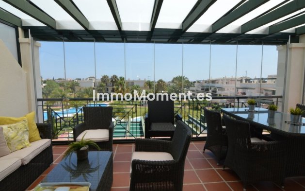 Resale - Apartment - Marbella - Nueva Andalucía