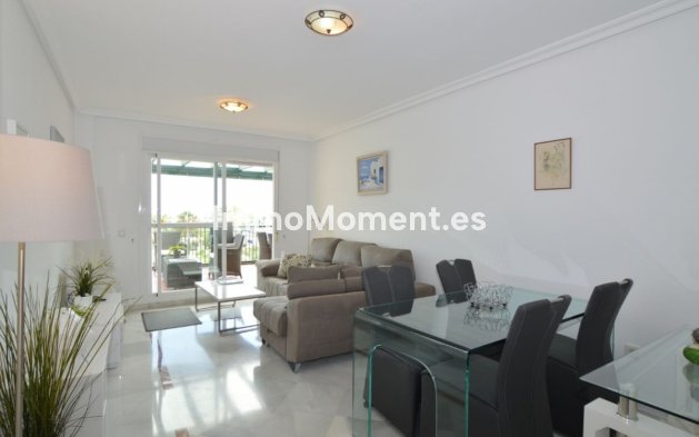 Resale - Apartment - Marbella - Nueva Andalucía
